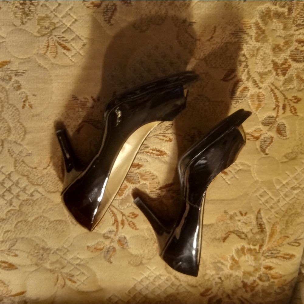 Size 8 women's black dress shoes - Picture 4 of 6